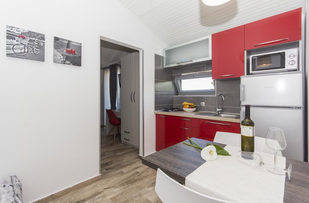 Alison Apartments Premantura Luaran gambar