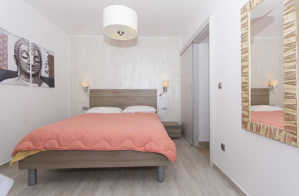 Alison Apartments Premantura Luaran gambar