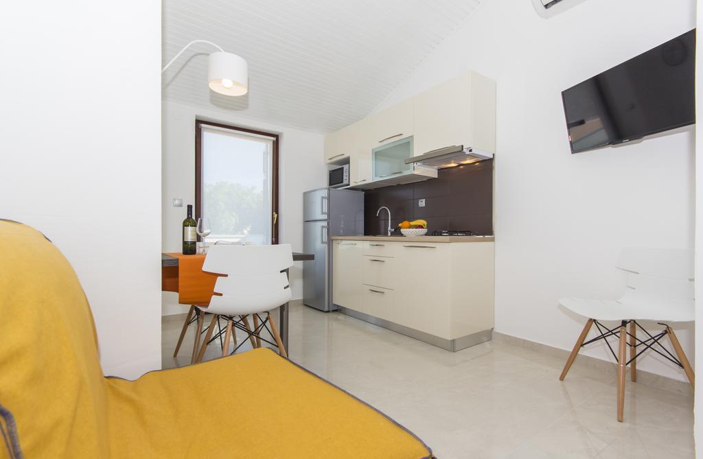 Alison Apartments Premantura Luaran gambar