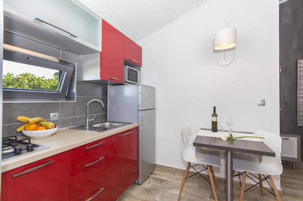 Alison Apartments Premantura Luaran gambar