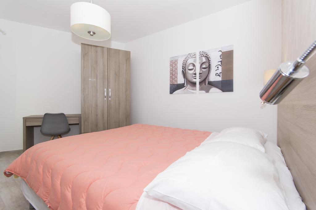 Alison Apartments Premantura Luaran gambar